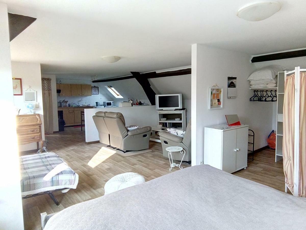 Au Trieu Hotell Wannebecq Exteriör bild