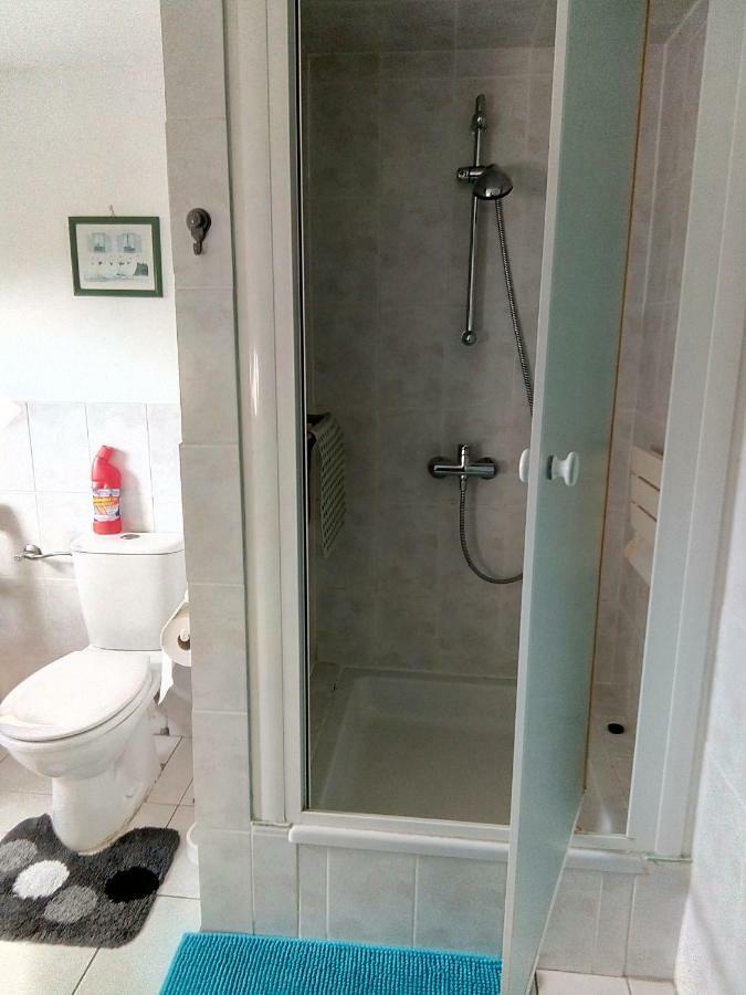 Au Trieu Hotell Wannebecq Exteriör bild