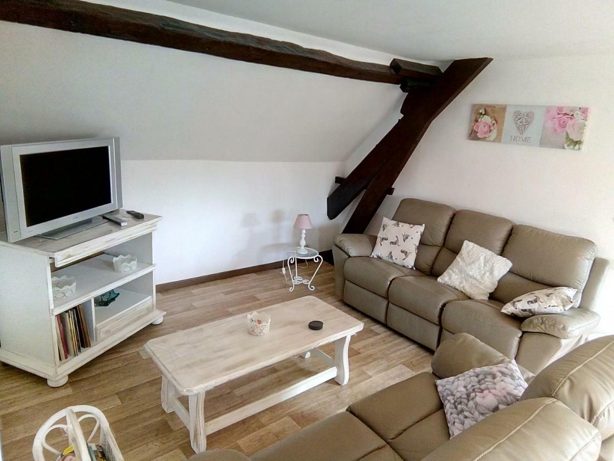 Au Trieu Hotell Wannebecq Exteriör bild