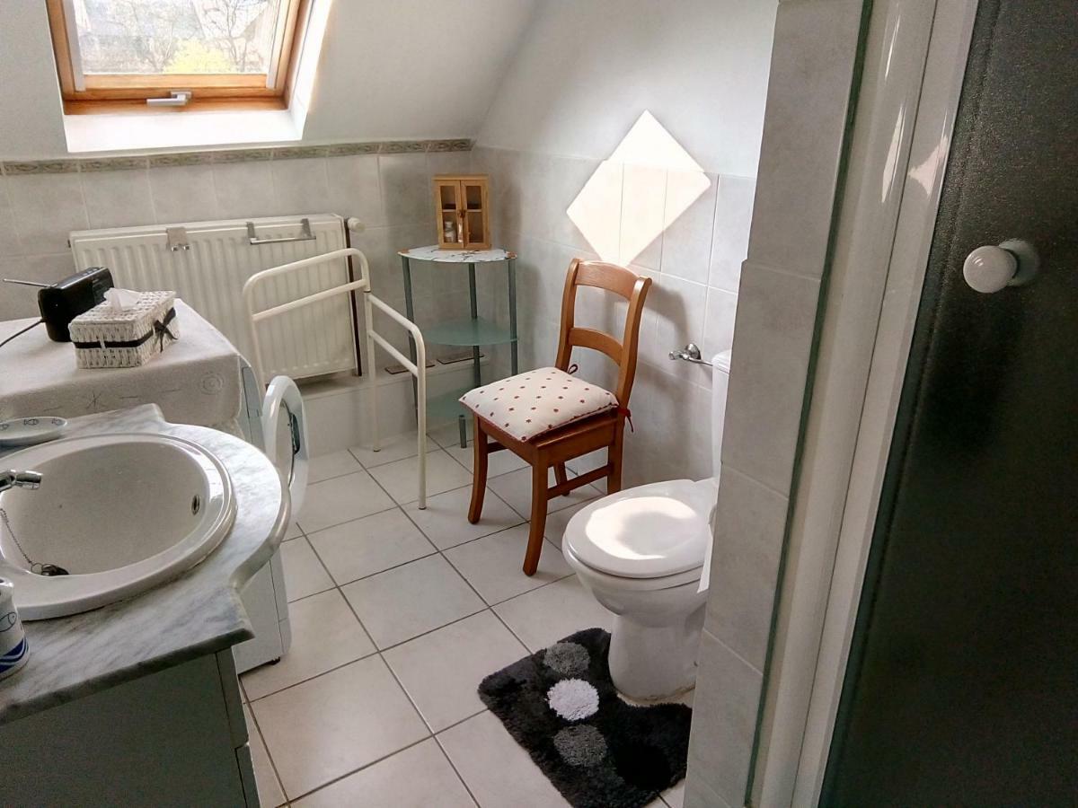 Au Trieu Hotell Wannebecq Exteriör bild